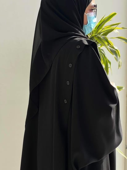 عبايه الأزره فري سايز