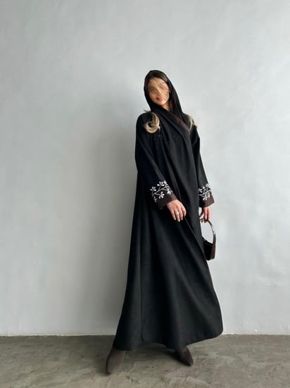 عبايات شتوى سوداء