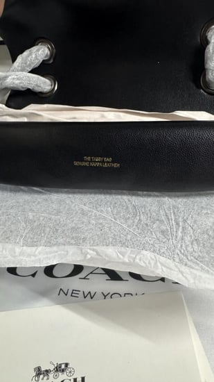 كوتش تابي لوقو رمادي