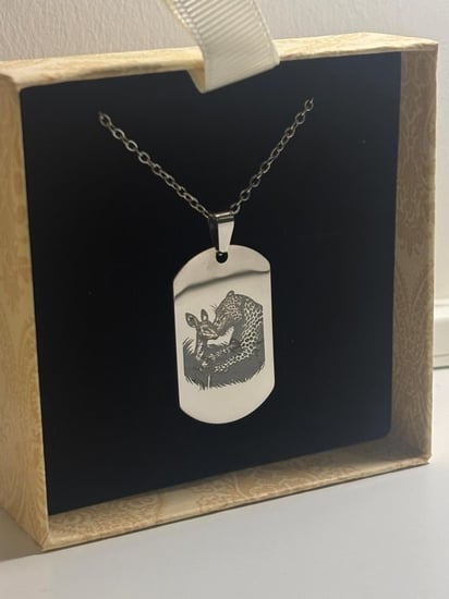 ميدالية معدنية فضية