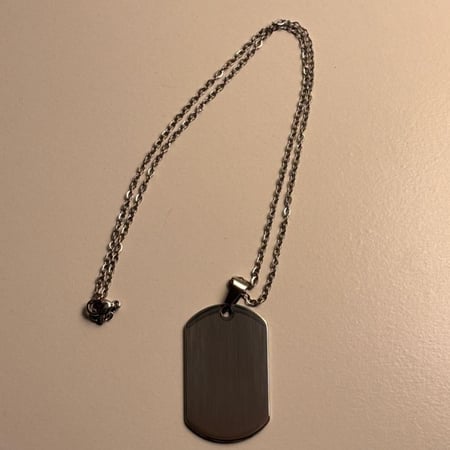 ميدالية معدنية فضية