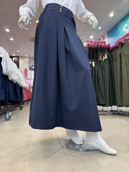 تنورة مدرسية W134