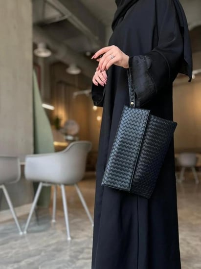 شنطة باوتش الجلدية