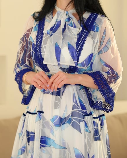 فستان مشجر ميد بربطة العنق