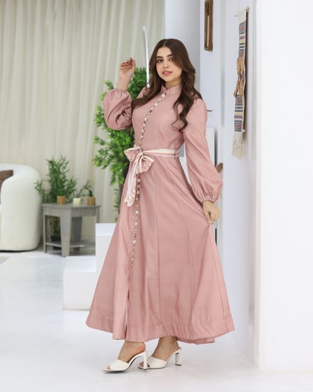 فستان طويل ناعم