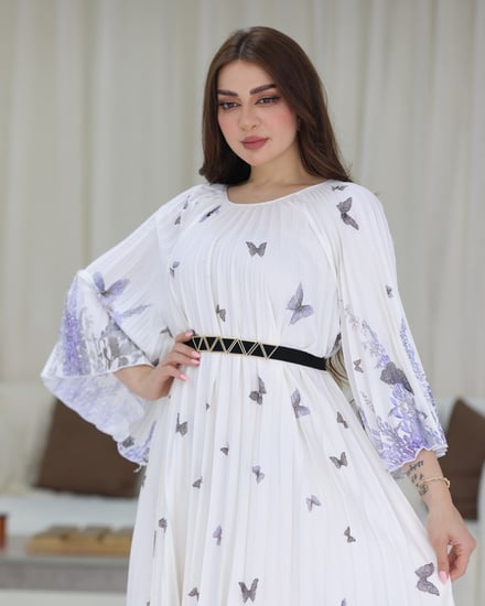 جلابيه مكسر مزينه بالفراشات