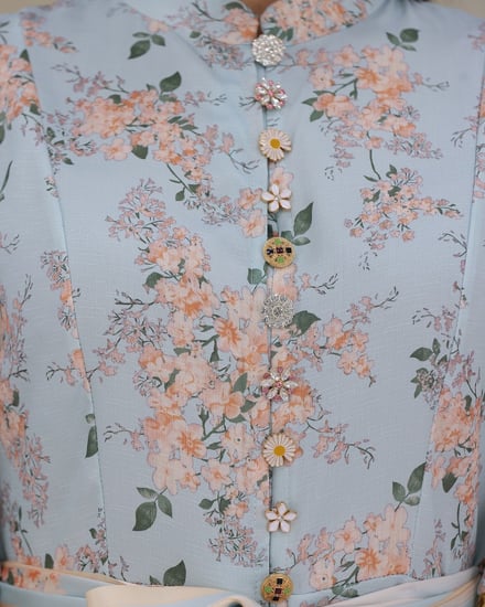 فستان بزراير