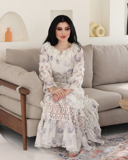 فستان ابيض دانتيل