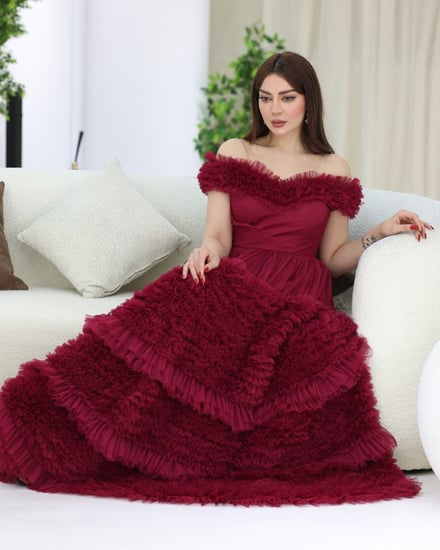 فستان احمر تل