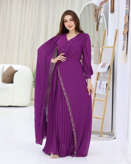 فستان مكسر مرصع بالفصوص