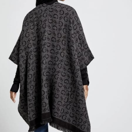 شال صوفي بوجهين لون اسود و رمادي سقنتشر انيق