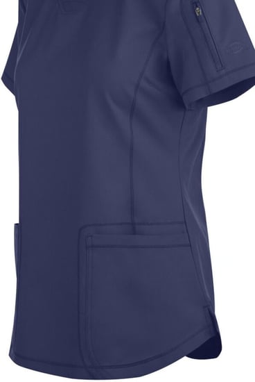 طقم سكراب كامل ماركة ديكيز / Clearance Dynamix by Dickies Women's V-Neck Solid Scrub