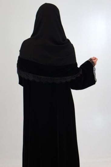 عباية مخمل 130