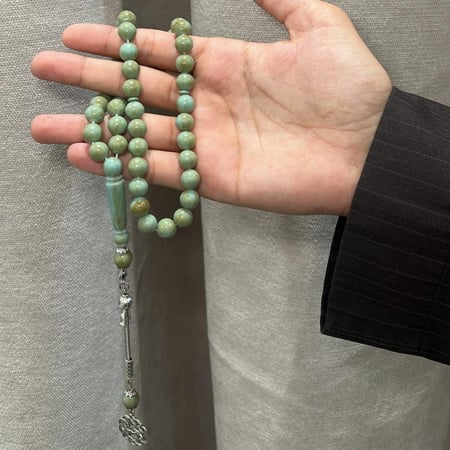 سبحة بكلايت باللون اخضر معرق