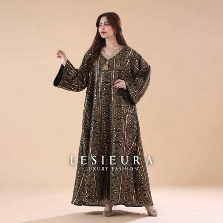 جلابيه اسود وذهبي