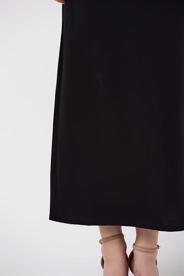 تنورة كريب ناعم اسود