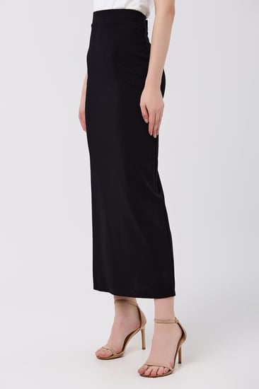 تنورة كريب ناعم اسود