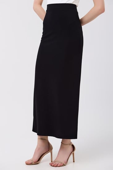 تنورة كريب ناعم اسود