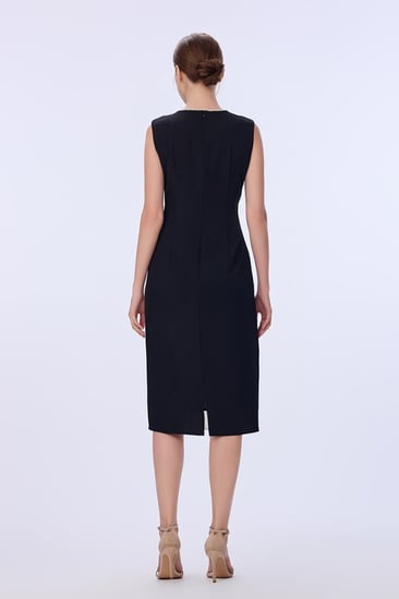 فستان كريب اسود وابيض