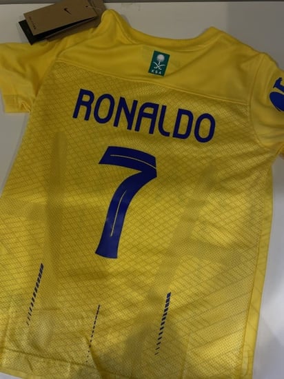 طقم النصر فئة اللاعبين اطفال اصفر