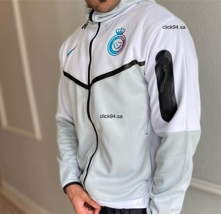 جاكيت النصر الابيض