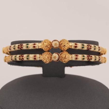 زوج أساور ذهب هندية