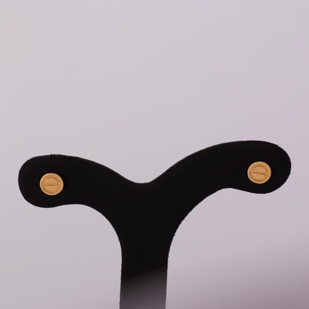 حلق ذهب شكل راس المسمار من الذهب الخالص