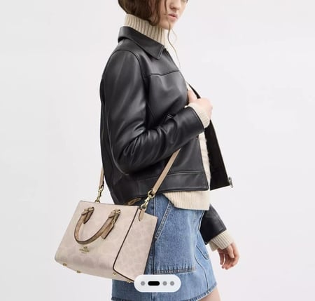 حقيبة كوتش الحجم الصغير