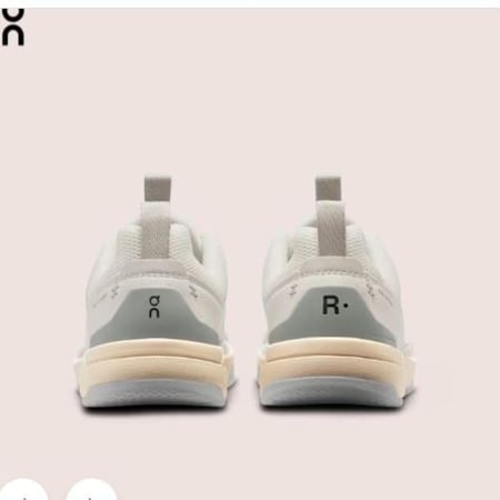 On Running حذاء للاطفال