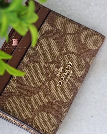 محفظة بطاقات ماركة كوتش