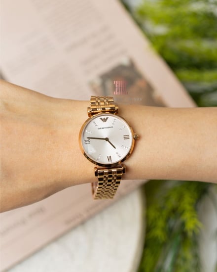 ساعة نسائية كريستال ماركة امبريو ارماني AR11059