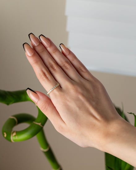 خاتم فضة White Eternity مطلي ذهب مُرصّع بحجر المويسنايت ماركة Elegance Lovers