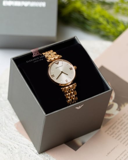 ساعة نسائية كريستال ماركة امبريو ارماني AR11059