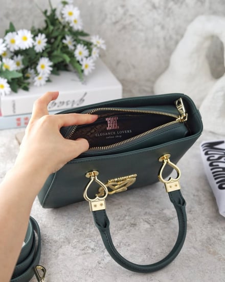 شنطة كتف/كروس ماركة لوف موسكينو - أخضر