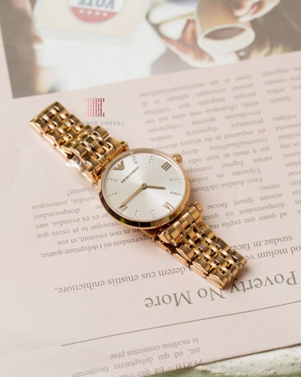 ساعة نسائية كريستال ماركة امبريو ارماني AR11059