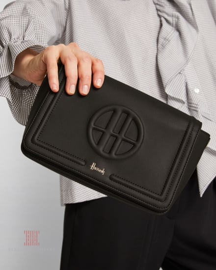 شنطة كروس ماركة هارودز