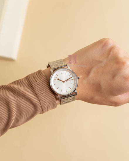 ساعة نسائية ماركة دكني NY2620