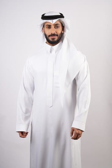 شماغ ملكي خاص كلاسيك أبيض