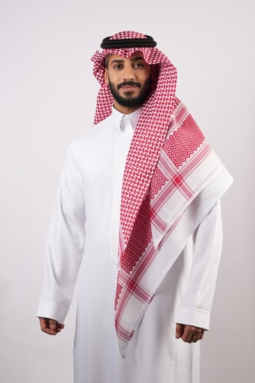 شماغ ملكي خاص أحمر غامق  ليمتد