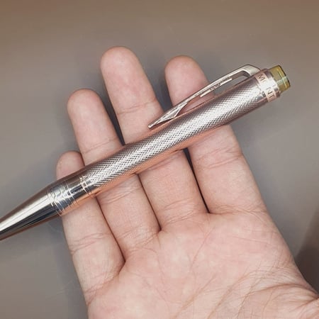قلم ماركه MONT BLANC لون نحاسي فاخر