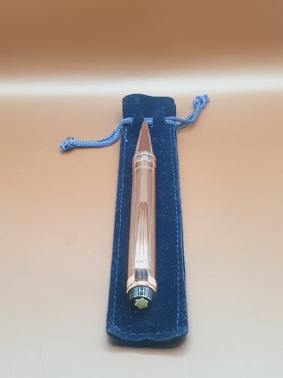 قلم ماركه MONT BLANC لون نحاسي فاخر