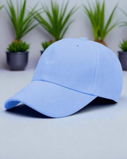 كاب مع شعار على مزاجك