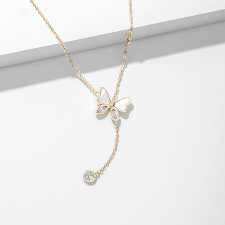 سلسال فراشة بيضاء فاخر من الفضة الإسترلينية مرصع بالزركون  - لومي