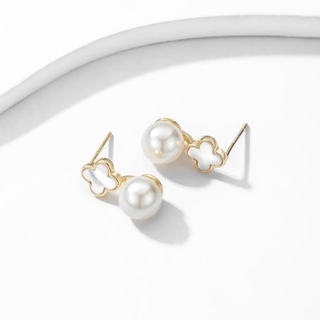 أقراط فضة على شكل زهرة فرنسية مرصعة بالزركون - لومي