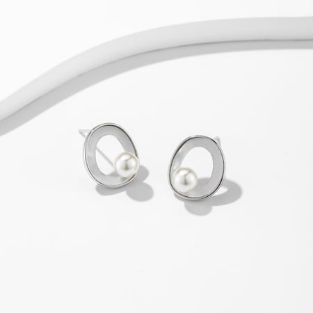 أقراط فضة إسترلينية فاخرة مرصعة من المياه العذبة الباروكية - لومي