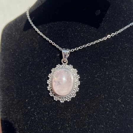 سلسال روز كوارتز