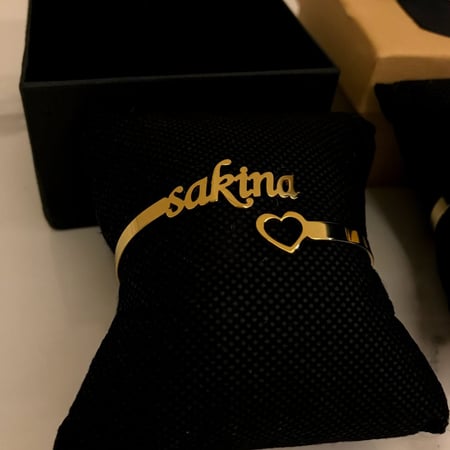 طقم بتصميم قلب أنيق ومميز