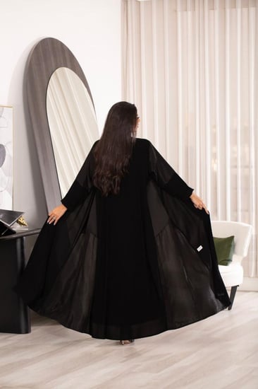 عباية اسود ملكي بلمعه بالاكمام