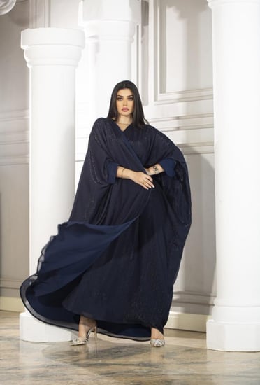 عباية بشت كحلي باكمام أنيقة