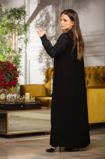 عبايه بشك اسود انيق